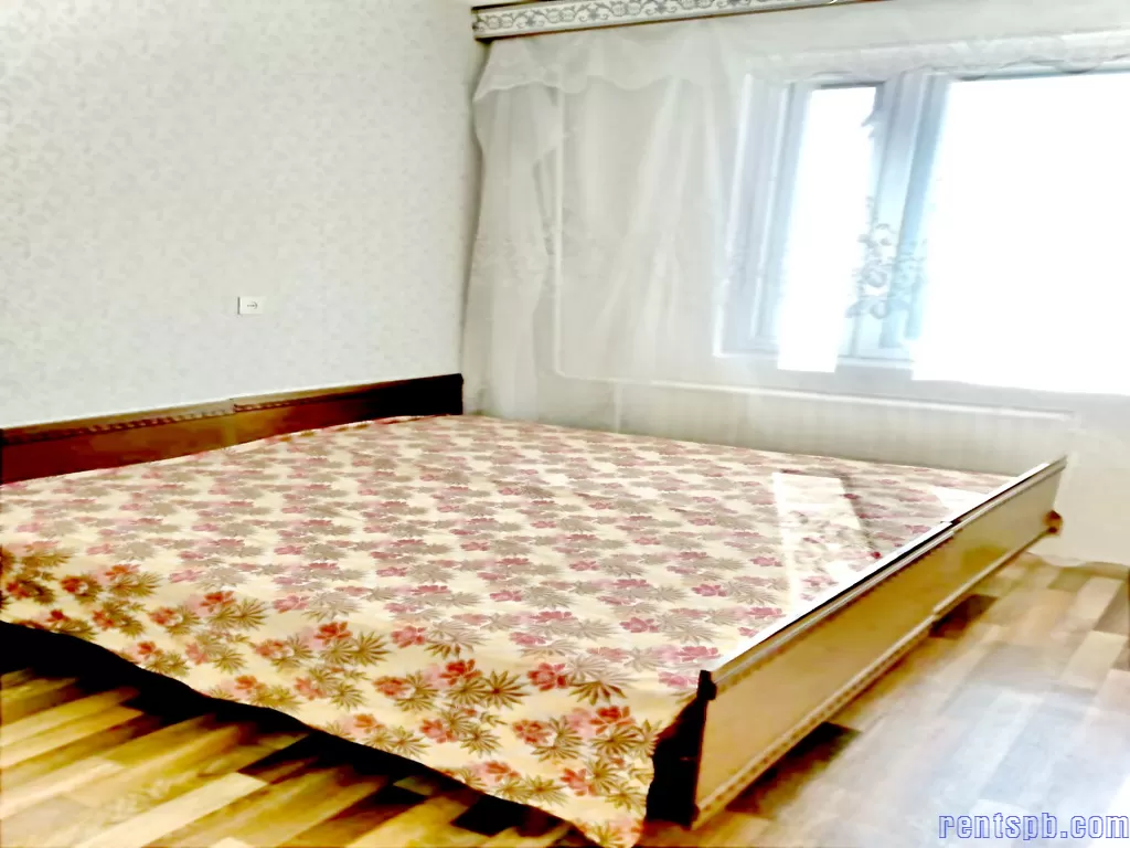 сдам 2 комнатную кв-ру Маршала Новикова дом 2 кор. 1