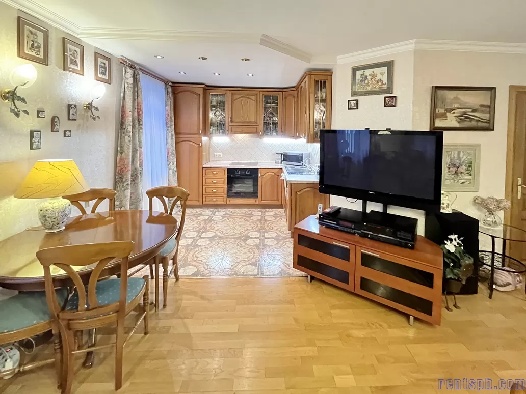 Продам Большая Морская 33