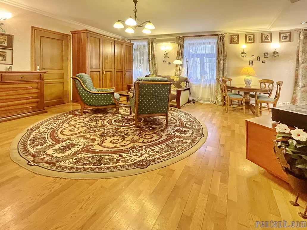 Продам Большая Морская 33
