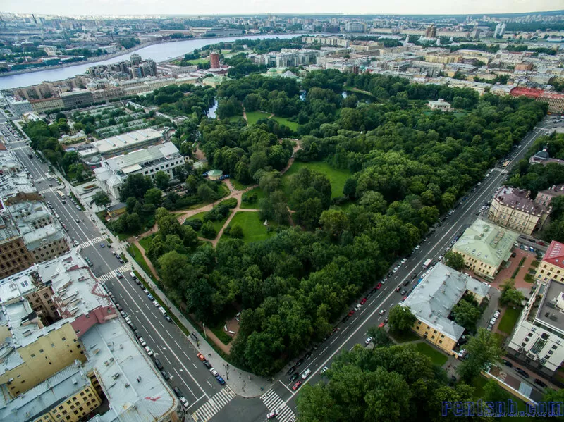 сдам у метро в СПБ пр-т Чернышевского 17