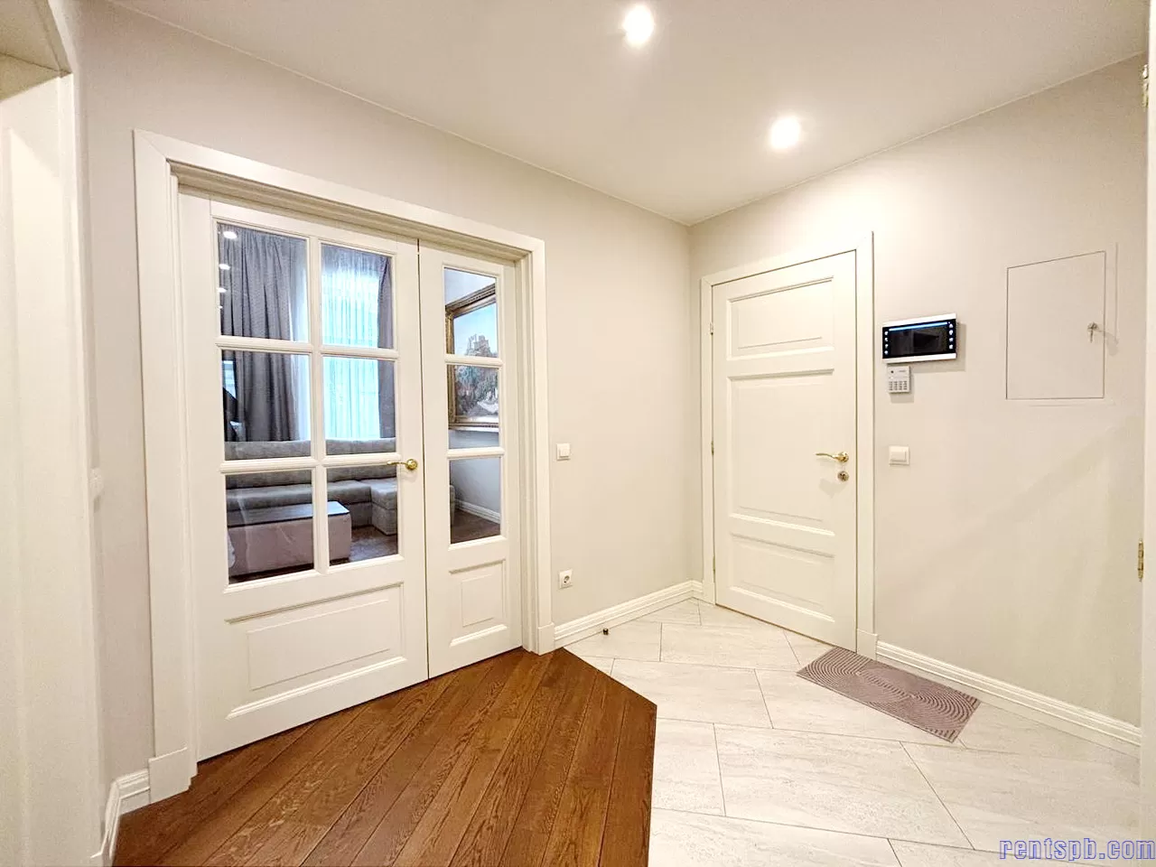 сдам у метро в СПБ пр-т Чернышевского 17