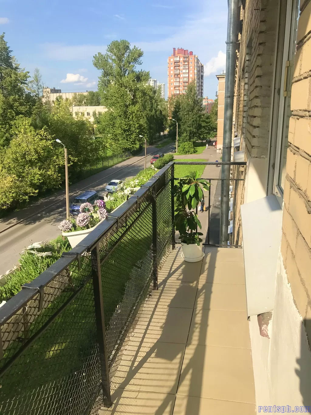 Сдам ул. Ольминского дом 14  м.Елизаровская  близко к центру к  метро