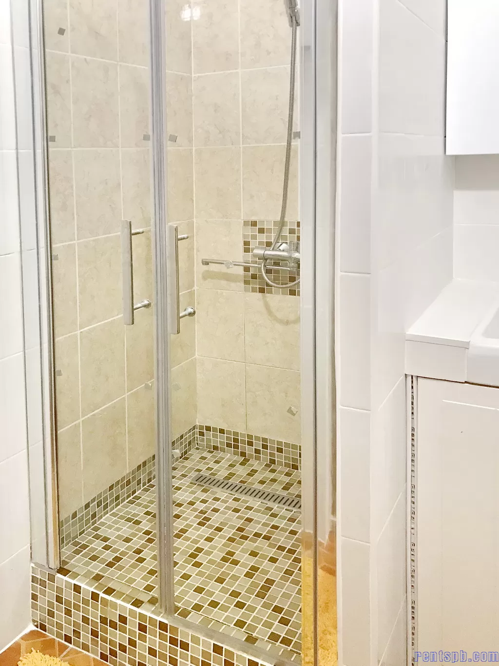 Аpartment near metro Elizarovskay for 1-6 person- 40 dollar /day