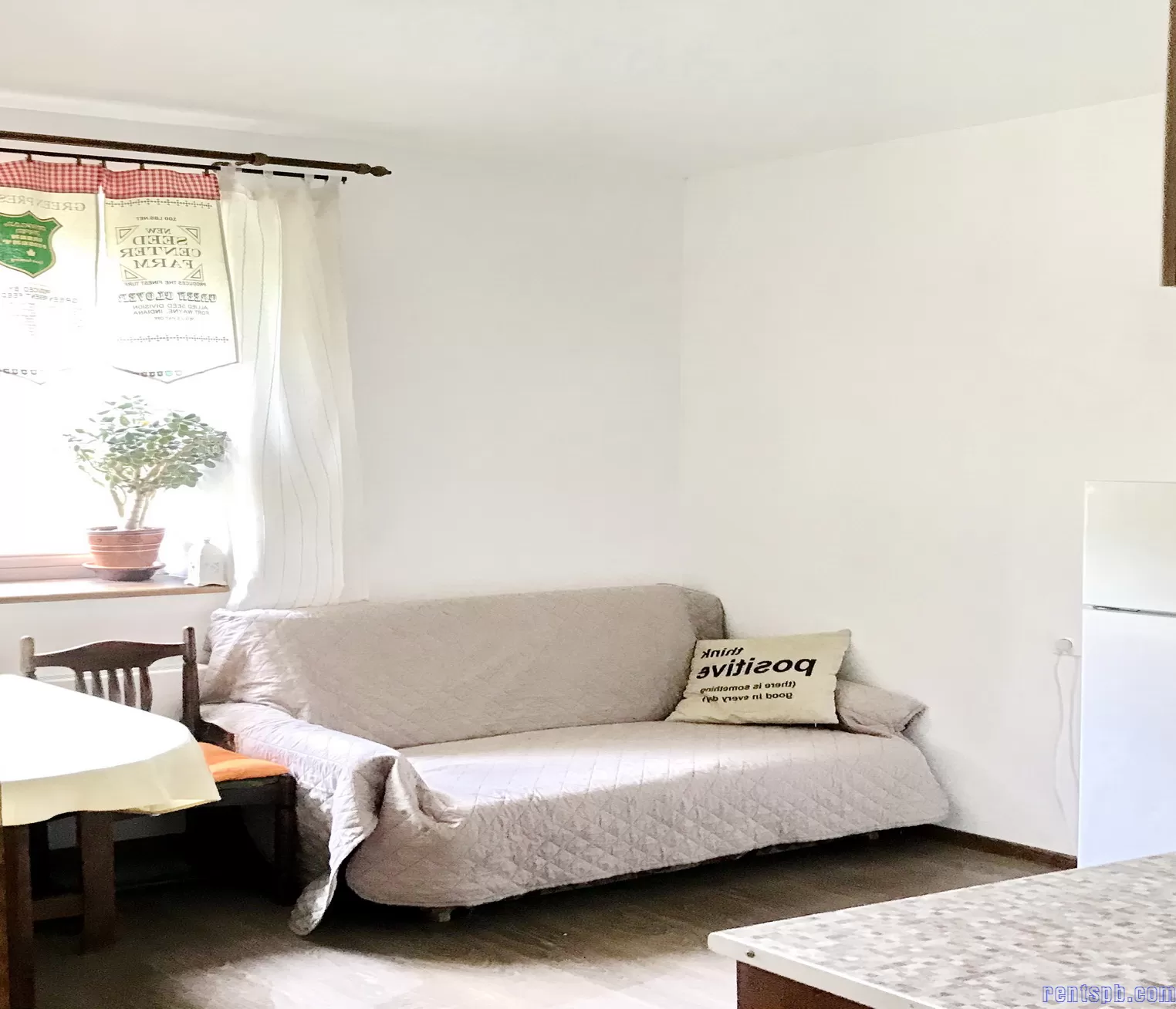 Аpartment near metro Elizarovskay for 1-6 person- 40 dollar /day