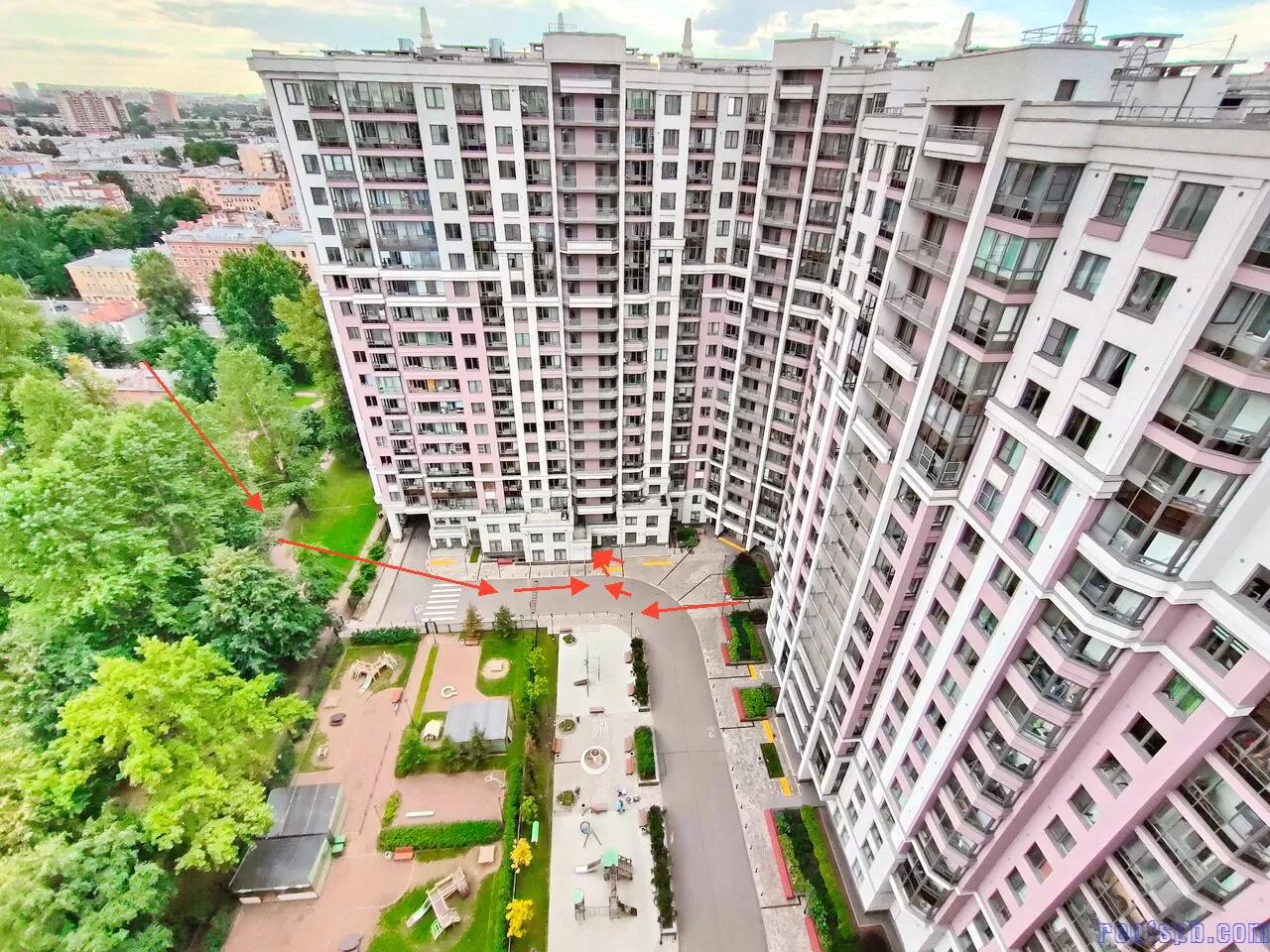 BLUE APARTMENT NEAR METRO ELIZAROVSKAYA