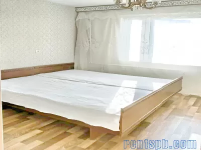 сдам 2 комнатную кв-ру Маршала Новикова дом 2 кор. 1
