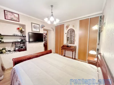 Продам Большая Морская 33