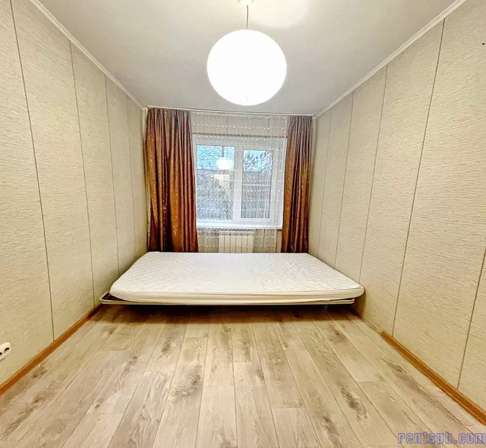 сдам квартиру у метро Елизаровская ул. Пинегина 17