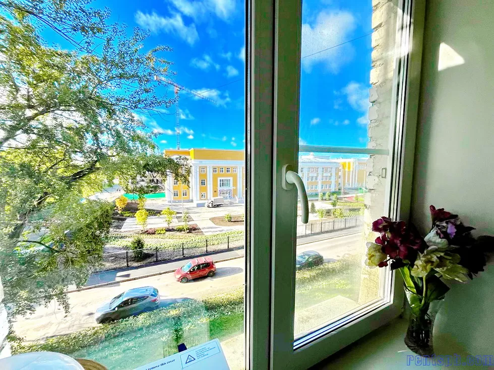 Продам у метро Елизвровская квартиру ул. Ольминского 14