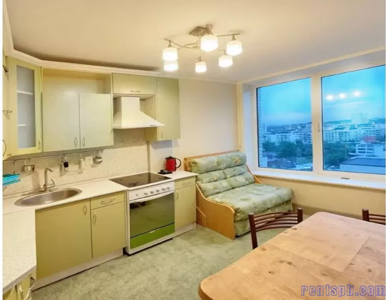 Продам квартиру в кирпичном доме Поэтический бульвар 8