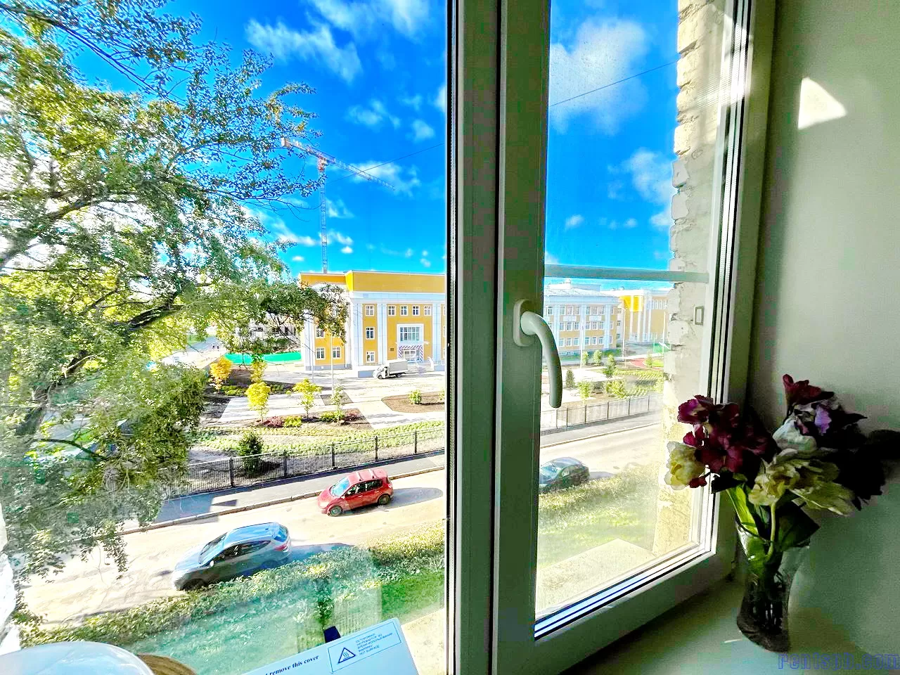 Посуточно квартиру у метро Елизаровская ул. Ольминского 14 ( 2 этаж)